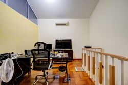 Flora Road (D17), Terrace #553421321